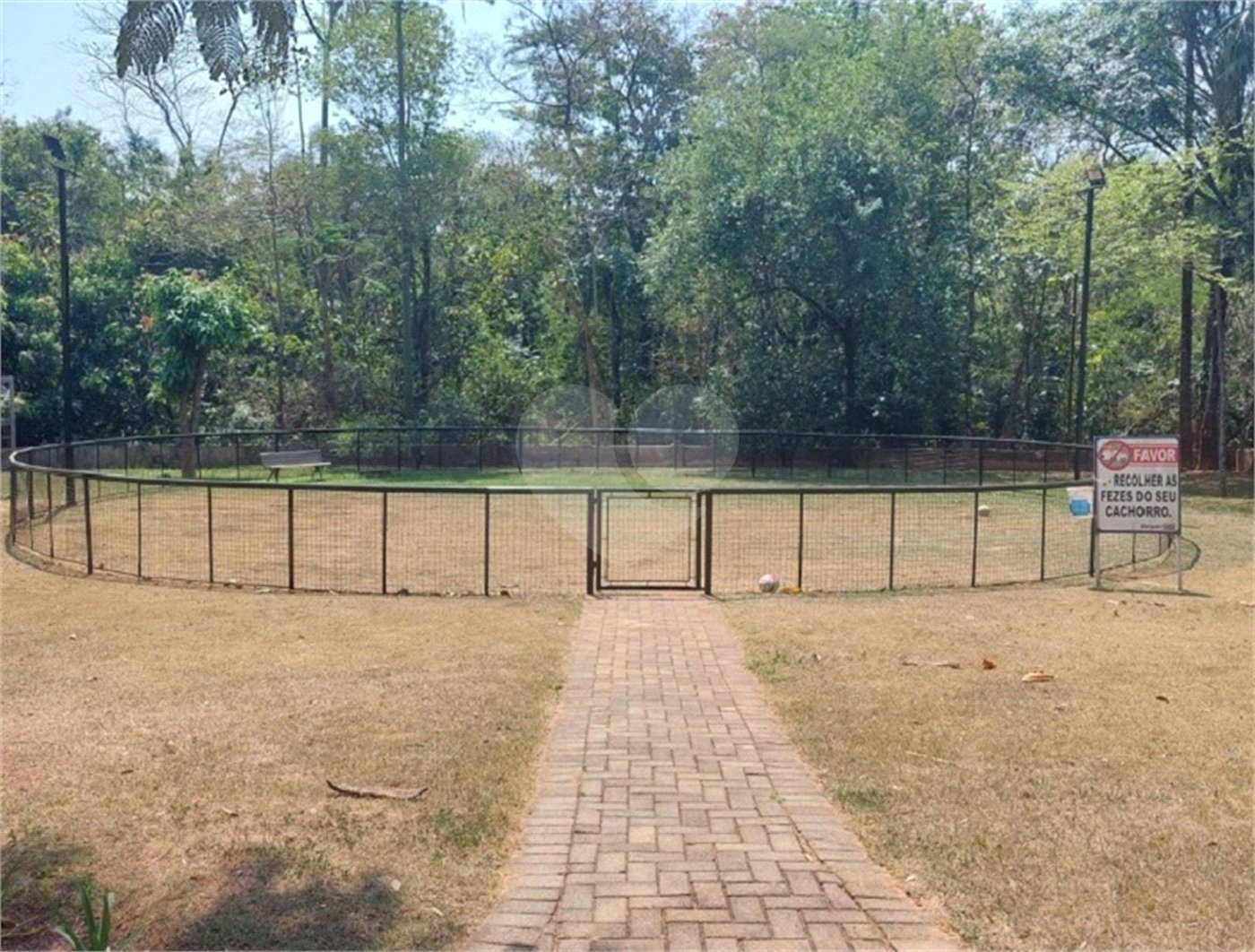 Casa à venda com 4 suítes no condomínio Reserva Colonial, Valinhos - SP
