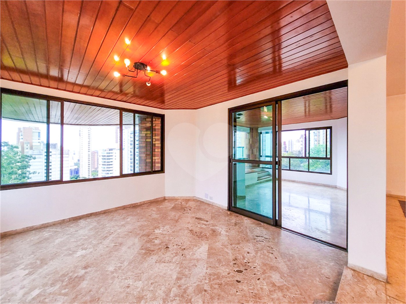 Apartamento à venda com 4 suítes em Vila Suzana, São Paulo, SP