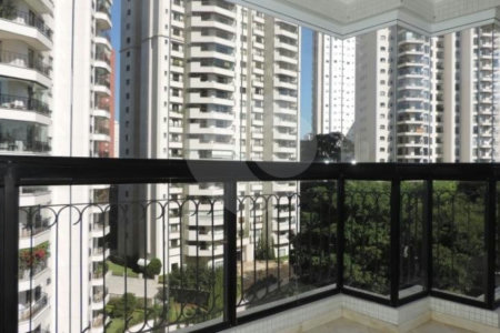 Apartamento à venda com 3 suítes em Jardim Marajoara, São Paulo, SP