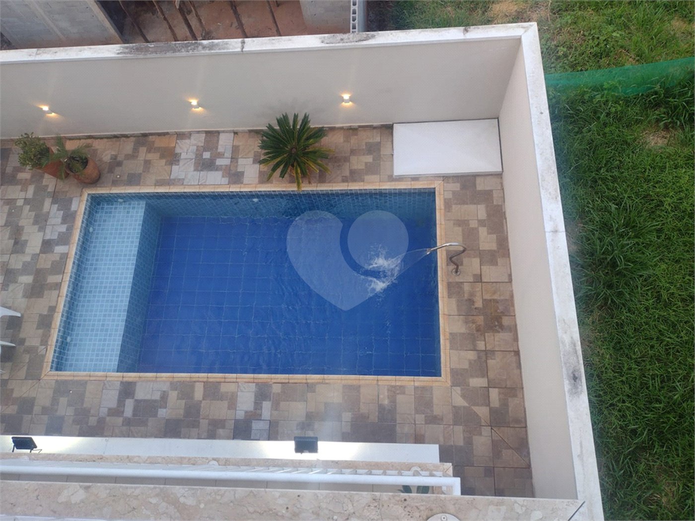 Casa à venda com 3 quartos, sendo 1 suíte, no condomínio Mosaico da Serra, Mogi das Cruzes - SP