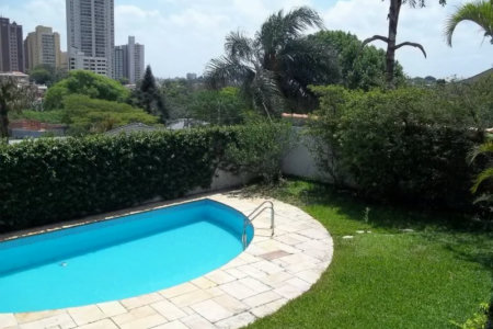 Casa à venda com 4 suítes em Jardim Guedala, São Paulo, SP