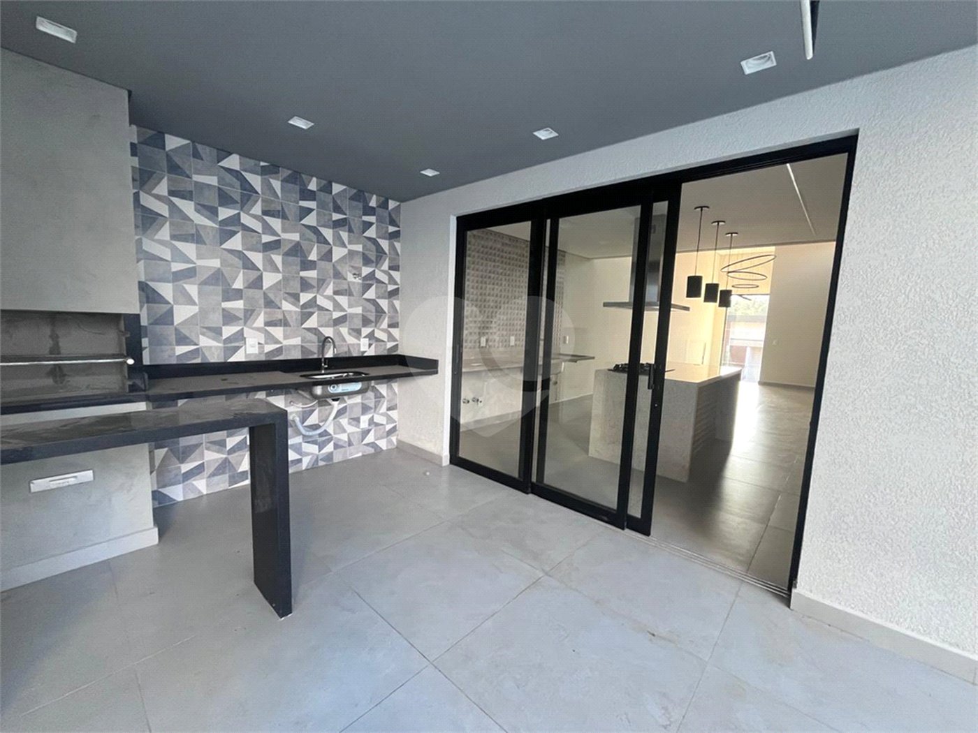 Casa à venda com 3 suítes no condomínio Sun Lake, Sorocaba - SP