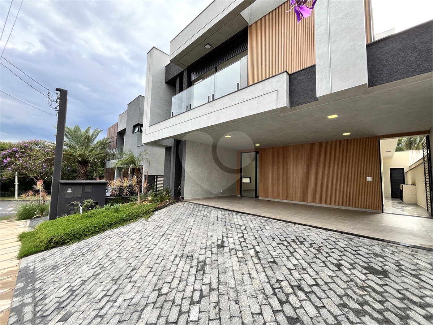 Casa à venda com 4 suítes no condomínio Mont Blanc, Sorocaba - SP