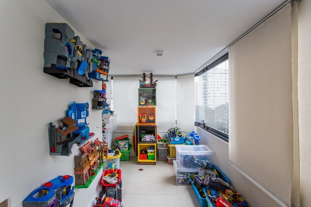 Apartamento à venda com 3 suítes em Campo Belo, São Paulo, SP