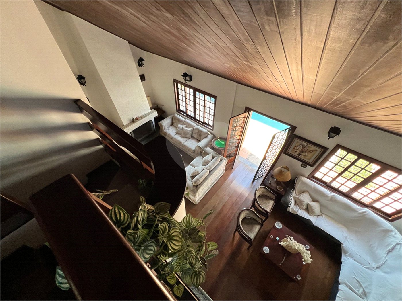 Casa à venda com 4 quartos, sendo 3 suítes, em Chácara Monte Alegre, São Paulo, SP