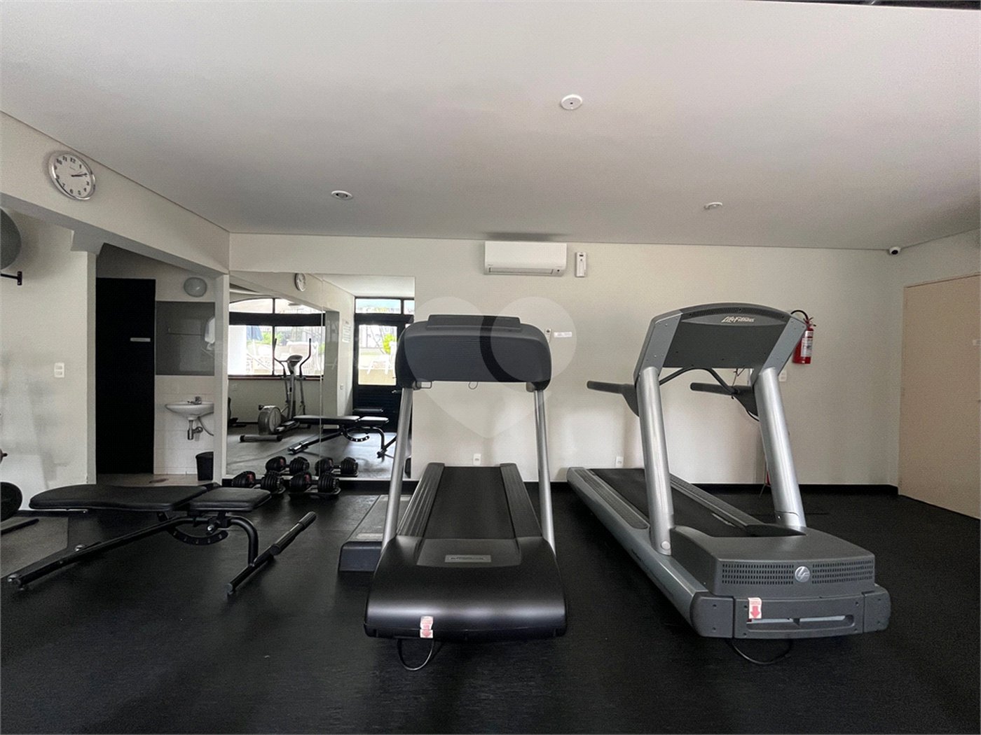 Apartamento à venda ou para alugar com 2 quartos, sendo 1 suíte,  em Itaim Bibi, São Paulo, SP
