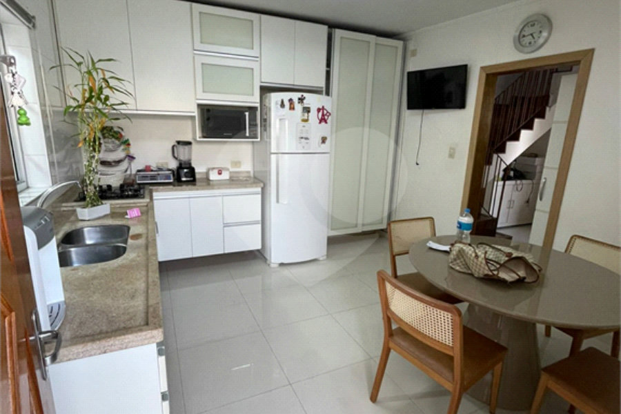 Casa Térrea à venda com 2 quartos em Parque Vitória, São Paulo, SP