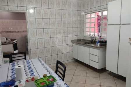 Sobrado à venda com 3 quartos em Vila Medeiros, São Paulo, SP