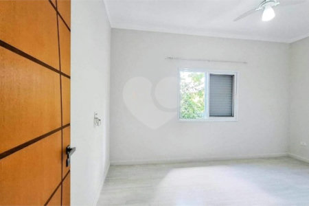 Casa à venda com 3 quartos, sendo 1 suíte, no condomínio Mirante dos Ipes, Salto - SP