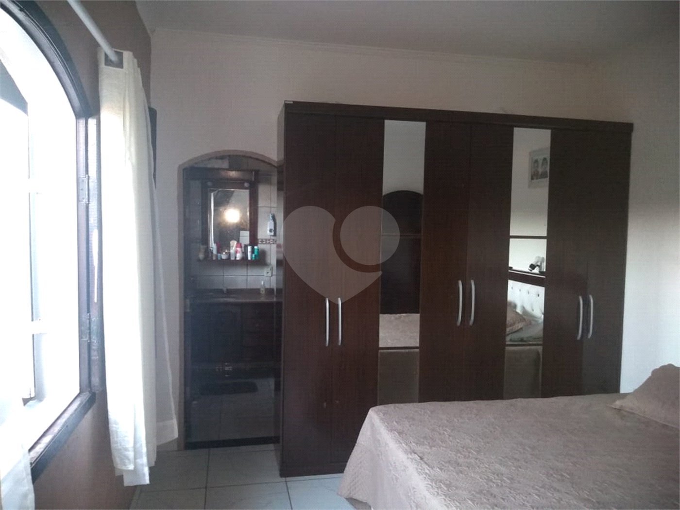 Casa Térrea à venda com 3 suítes em Jardim São Pedro, Mogi das Cruzes, SP
