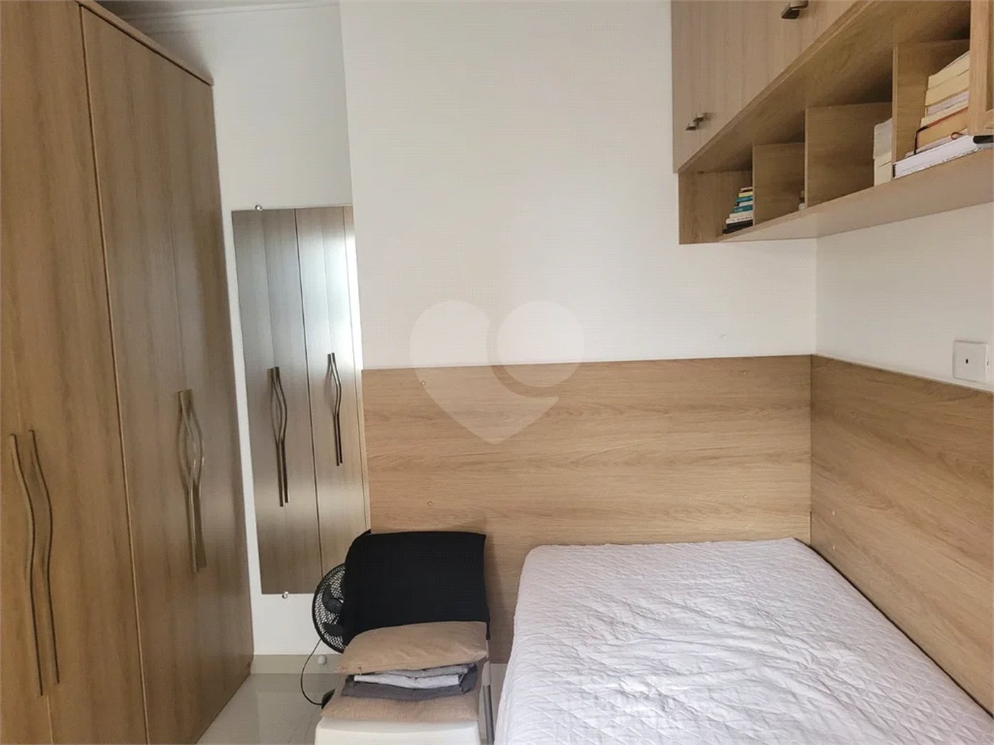 Casa à venda com 3 quartos, sendo 1 suíte, no condomínio Residencial Isabel, São Paulo - SP