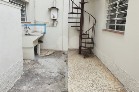 Casa à venda com 3 quartos, sendo 1 suíte, em Santo Amaro, São Paulo, SP