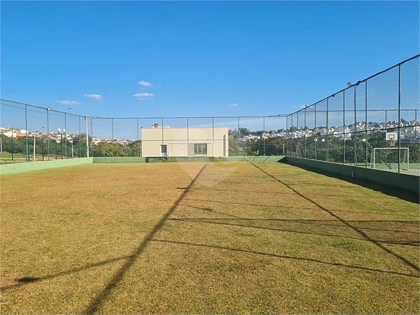 Casa à venda com 3 quartos, sendo 1 suíte, no condomínio Horto Florestal Villagio, Sorocaba - SP