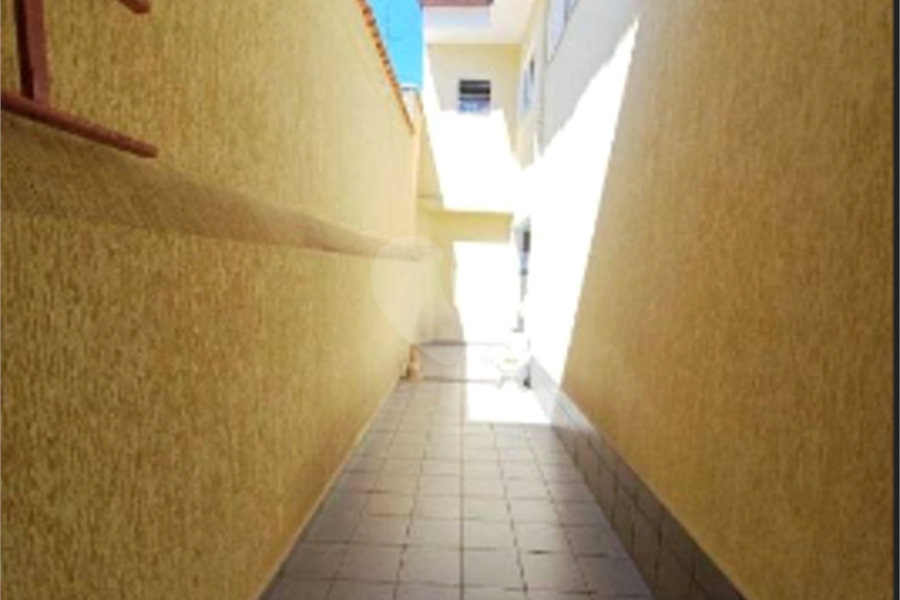 Sobrado à venda com 3 quartos, sendo 1 suíte,  em São Miguel Paulista, São Paulo, SP