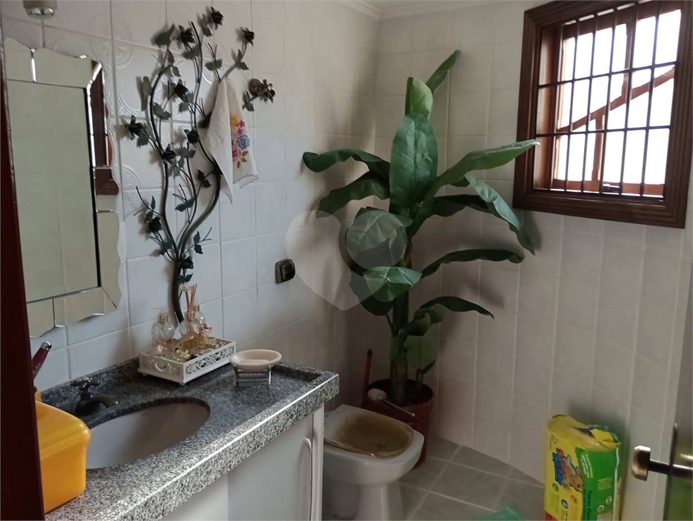 Casa à venda com 4 quartos, sendo 3 suítes,  em Alto Ipiranga, Mogi das Cruzes, SP