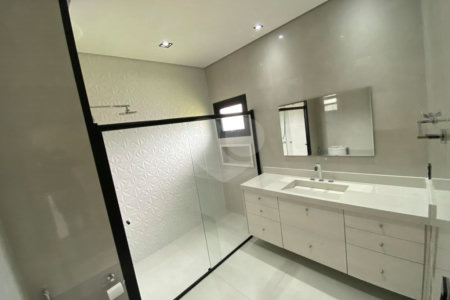 Casa à venda com 4 quartos, sendo 3 suítes,  no condomínio Jardim das Palmeiras, Bragança Paulista - SP