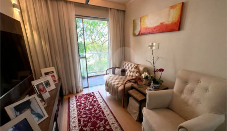 Apartamento à venda com 2 quartos, sendo 1 suíte,  em Campo Belo, São Paulo, SP
