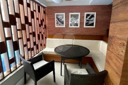 Apartamento à venda com 3 quartos, sendo 1 suíte, em São Bento, Cabo Frio, RJ