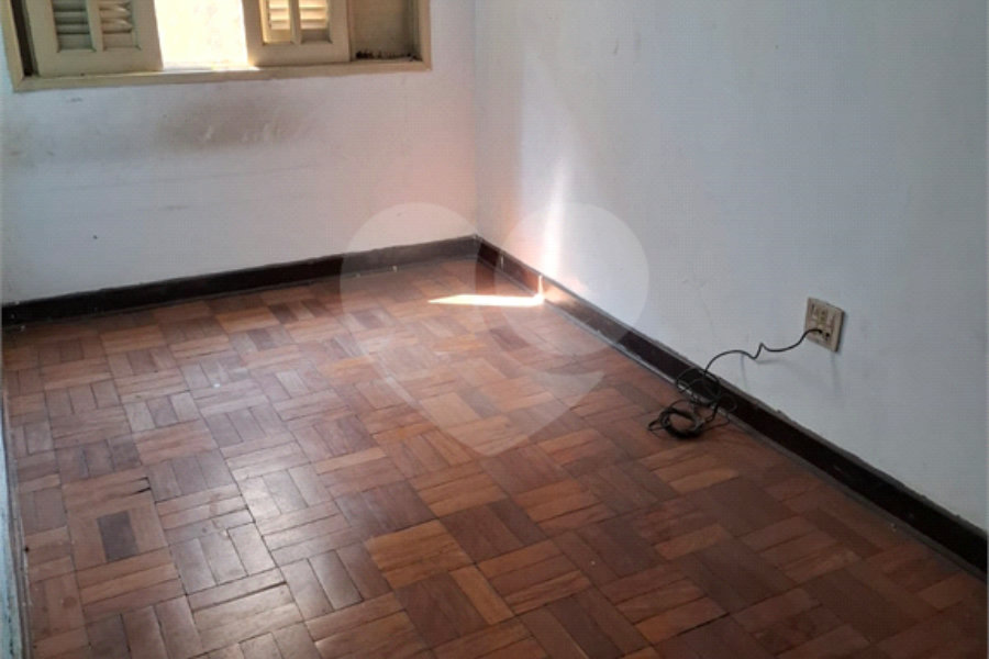 Casa à venda com 4 quartos, sendo 3 suítes, em Jardim São Bento, São Paulo, SP