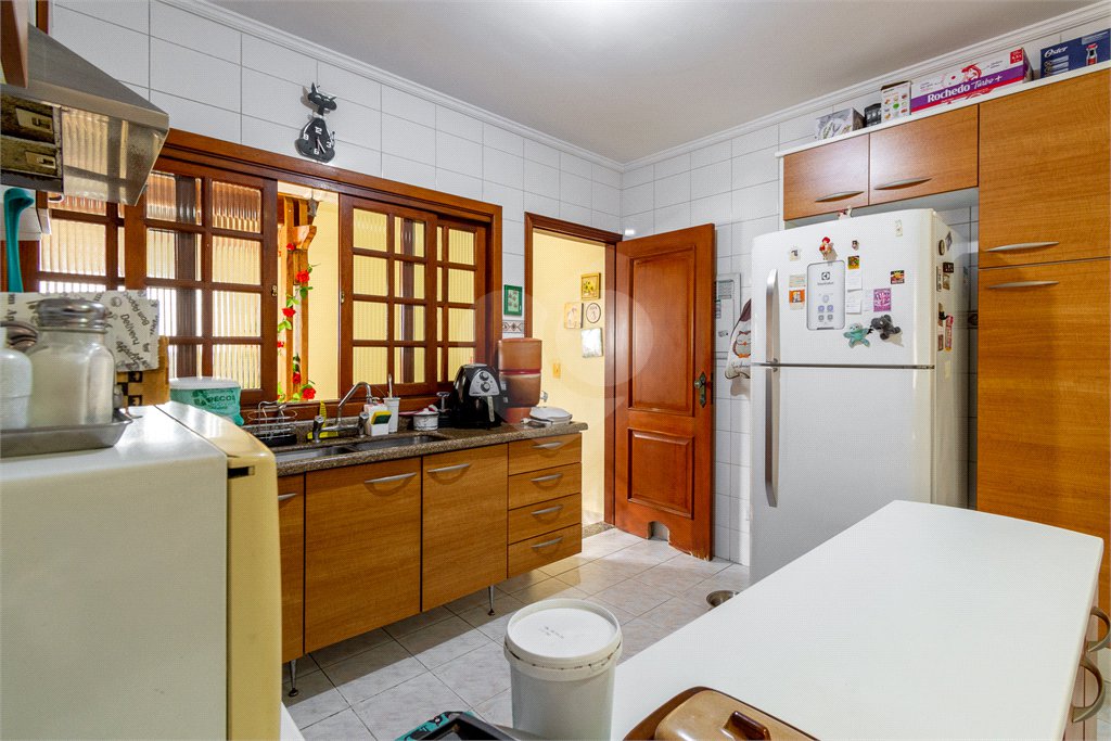 Sobrado à venda com 4 quartos, sendo 3 suítes, em Vila Gustavo, São Paulo, SP