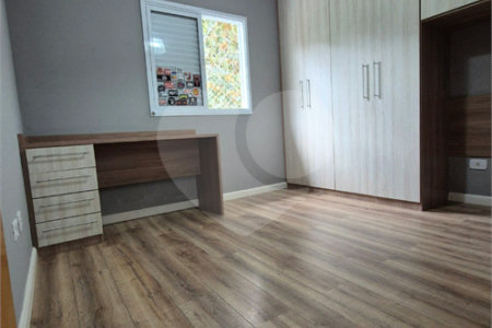 Sobrado à venda com 3 quartos, sendo 1 suíte,  em Vila Pedra Branca, São Paulo, SP