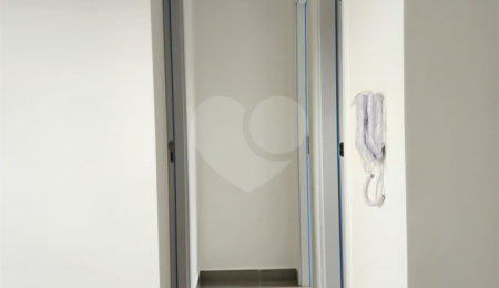 Casa à venda com 2 quartos, sendo 1 suíte,  no condomínio Residencial Sanches, São Paulo - SP