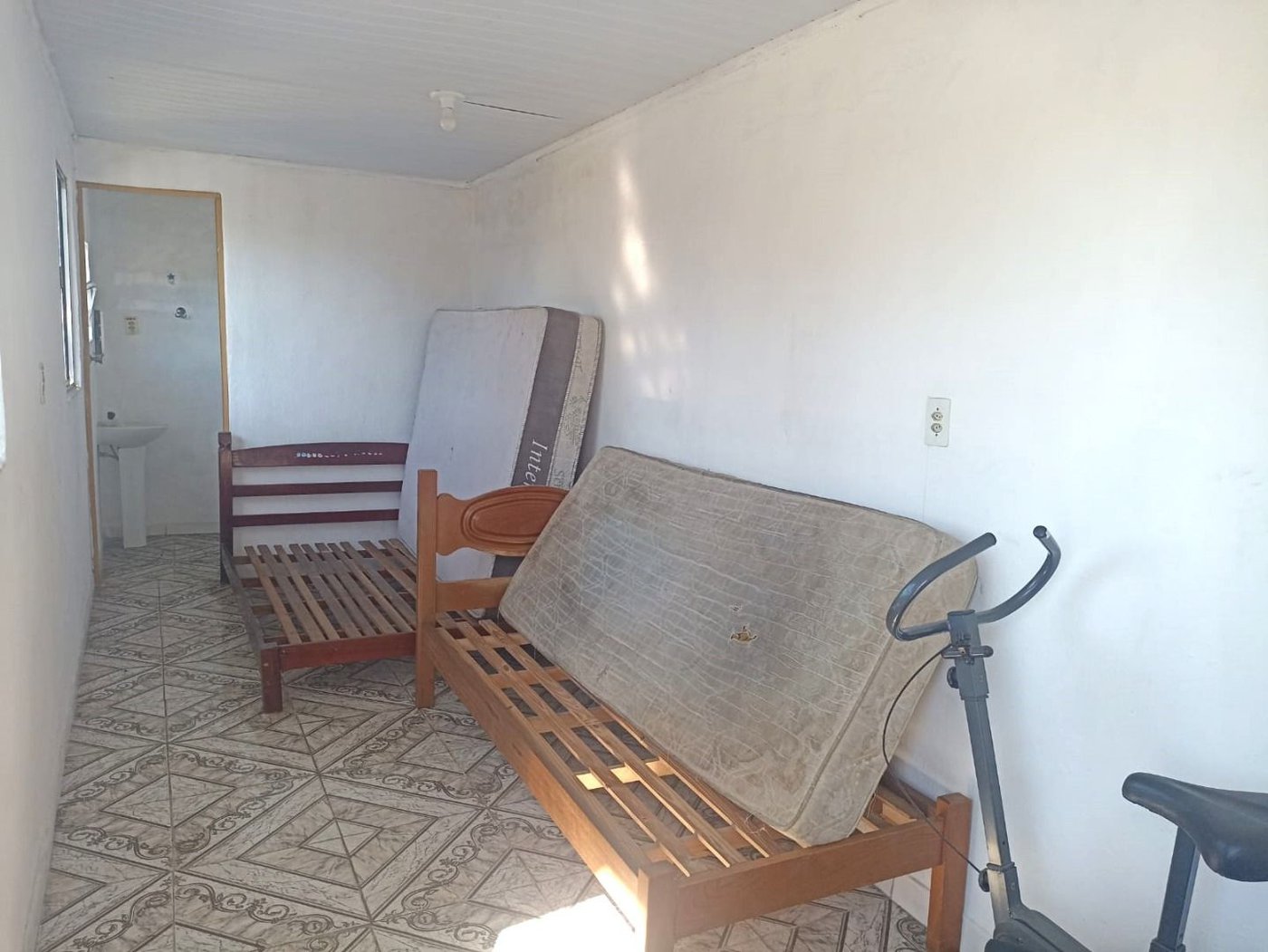 Casa com 2 dormitórios à venda, 244 m² por R$ 460.000,00 - Parque Bitaru - São Vicente/SP