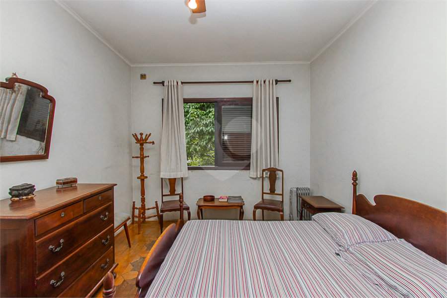 Sobrado à venda com 5 quartos em Vila Mariana, São Paulo, SP