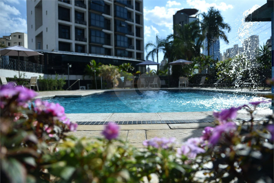 Flat à venda com 1 suíte em Santana, São Paulo, SP