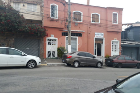 Casa à venda com 6 quartos, sendo 2 suítes, em Vila Monumento, São Paulo, SP