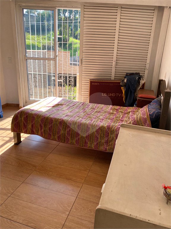 Sobrado à venda com 4 quartos, sendo 2 suítes, em Paraisópolis, São Paulo, SP