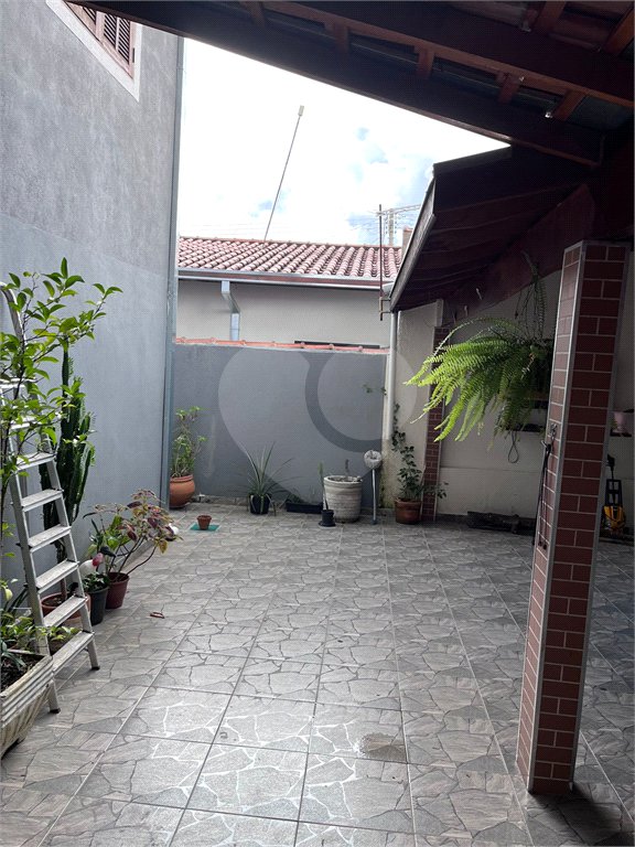 Sobrado à venda com 5 quartos, sendo 2 suítes,  em Jardim da Granja, São José dos Campos, SP
