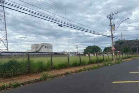 Terreno à venda em Vila Xavier (vila Xavier), Araraquara, SP