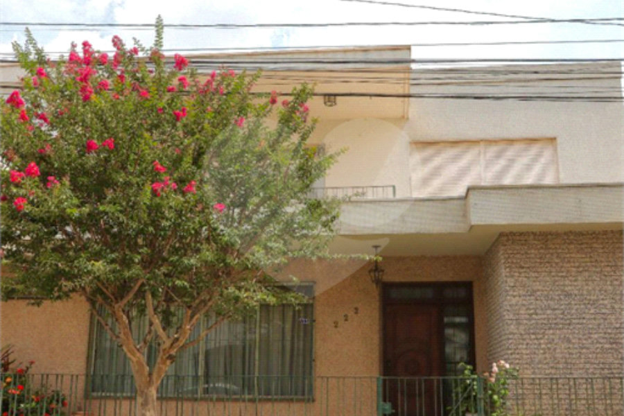 Casa à venda com 3 quartos no condomínio Paderewsky, São Paulo - SP