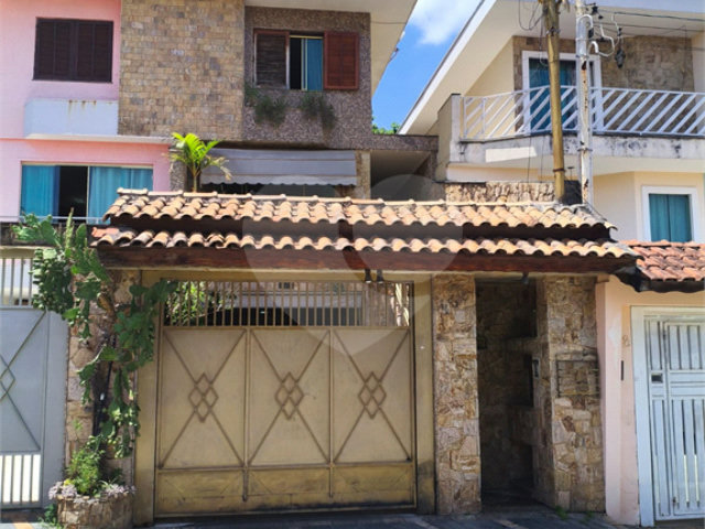 Sobrado à venda com 3 quartos, sendo 1 suíte,  em Tremembé, São Paulo, SP