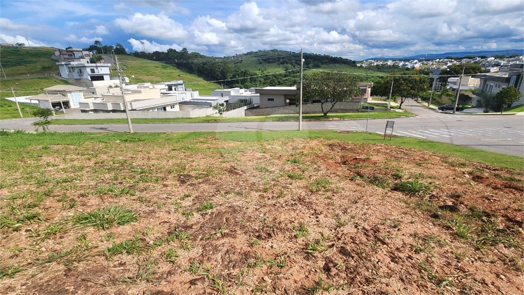Terreno à venda no condomínio Santa Isabel I, Louveira - SP
