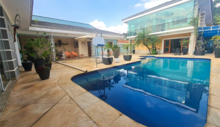 Casa à venda com 3 suítes em Interlagos, São Paulo, SP