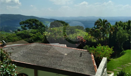 Casa à venda com 5 quartos, sendo 3 suítes,  em Serra da Cantareira, Mairiporã, SP
