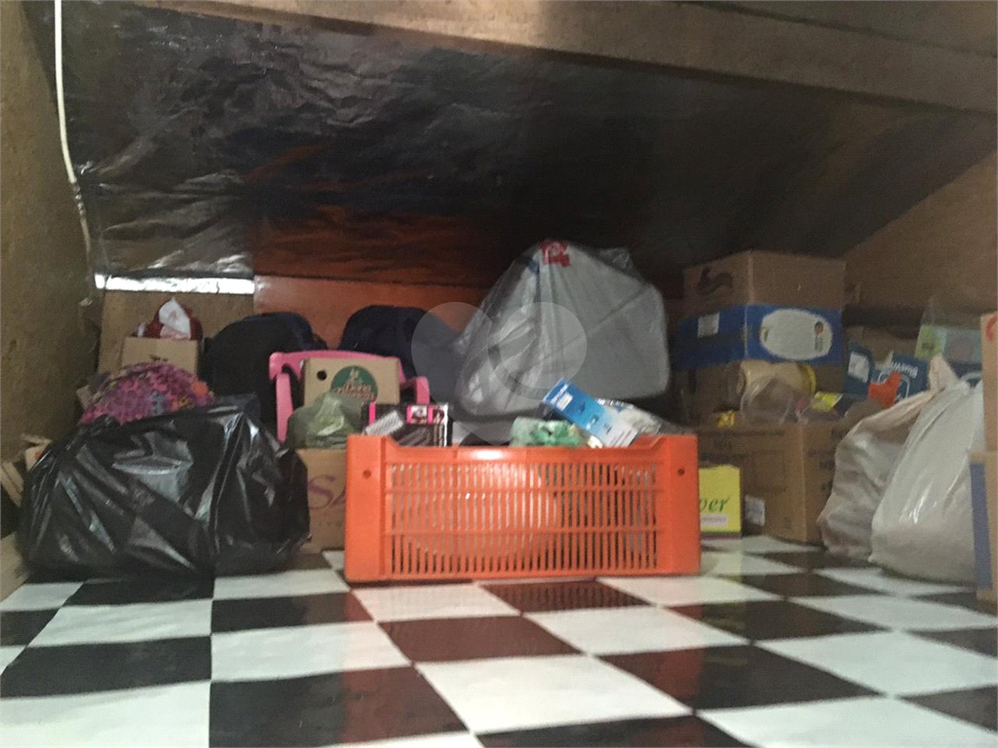 Casa à venda com 3 quartos, sendo 1 suíte, no condomínio Morada de Itapuã, São Paulo - SP