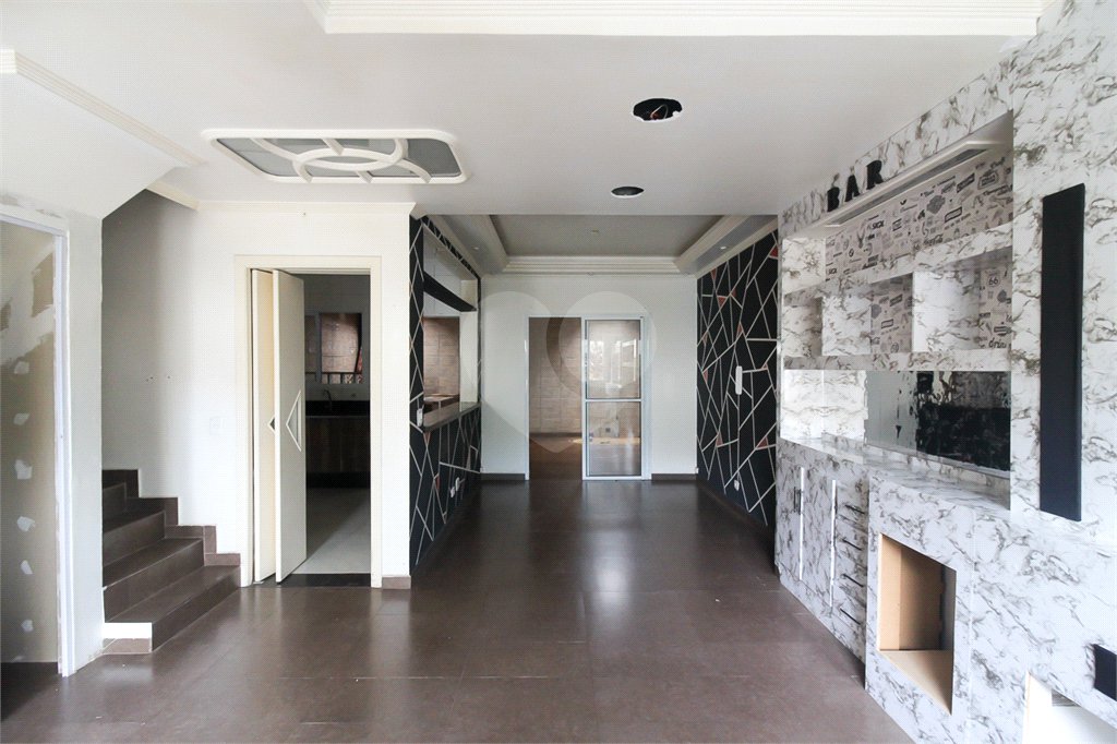 Casa à venda com 3 quartos, sendo 1 suíte, no condomínio Village St. Louis, São Paulo - SP