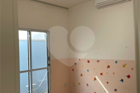 Casa à venda com 3 quartos, sendo 1 suíte, no condomínio Villaggio DI Itaici, Indaiatuba - SP
