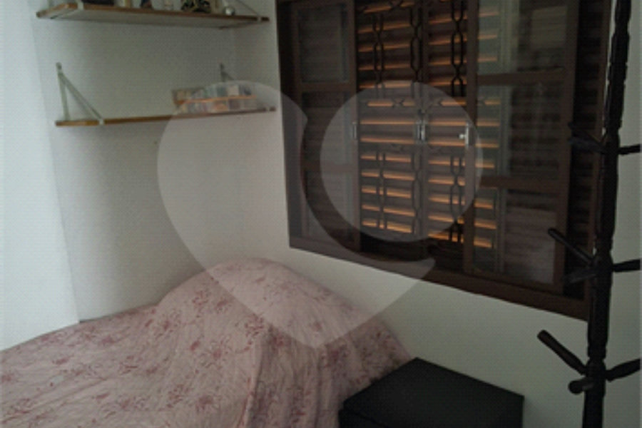 Sobrado à venda com 3 quartos em Santa Terezinha, São Paulo, SP