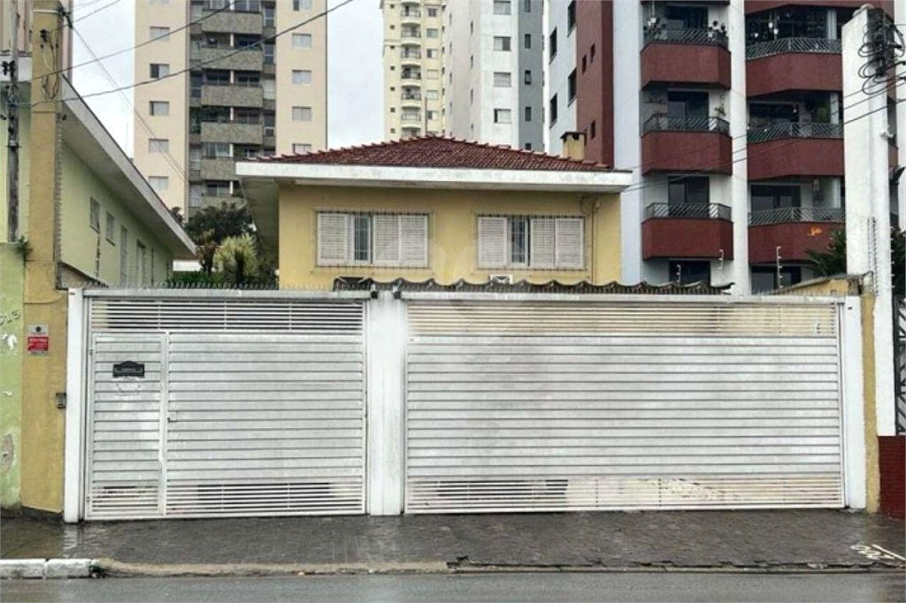 Casa à venda com 4 quartos, sendo 2 suítes,  em Vila Alexandria, São Paulo, SP