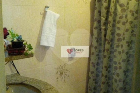 Sobrado à venda com 3 quartos, sendo 1 suíte, em Jardim das Palmas, São Paulo, SP