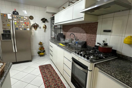 Casa à venda com 3 quartos, sendo 2 suítes, no condomínio Townhouse Village Morumbi, São Paulo - SP