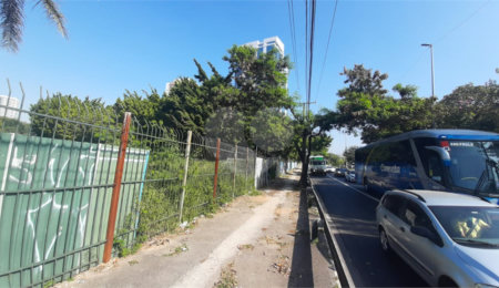 Terreno à venda em Lapa, São Paulo, SP
