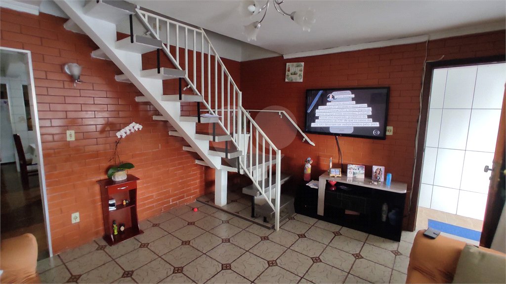 Sobrado à venda com 3 quartos, sendo 1 suíte, em Tremembé, São Paulo, SP