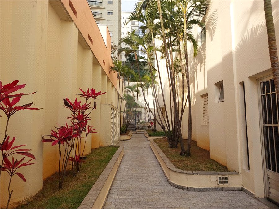 Apartamento à venda com 3 quartos em Vila Ipojuca, São Paulo, SP