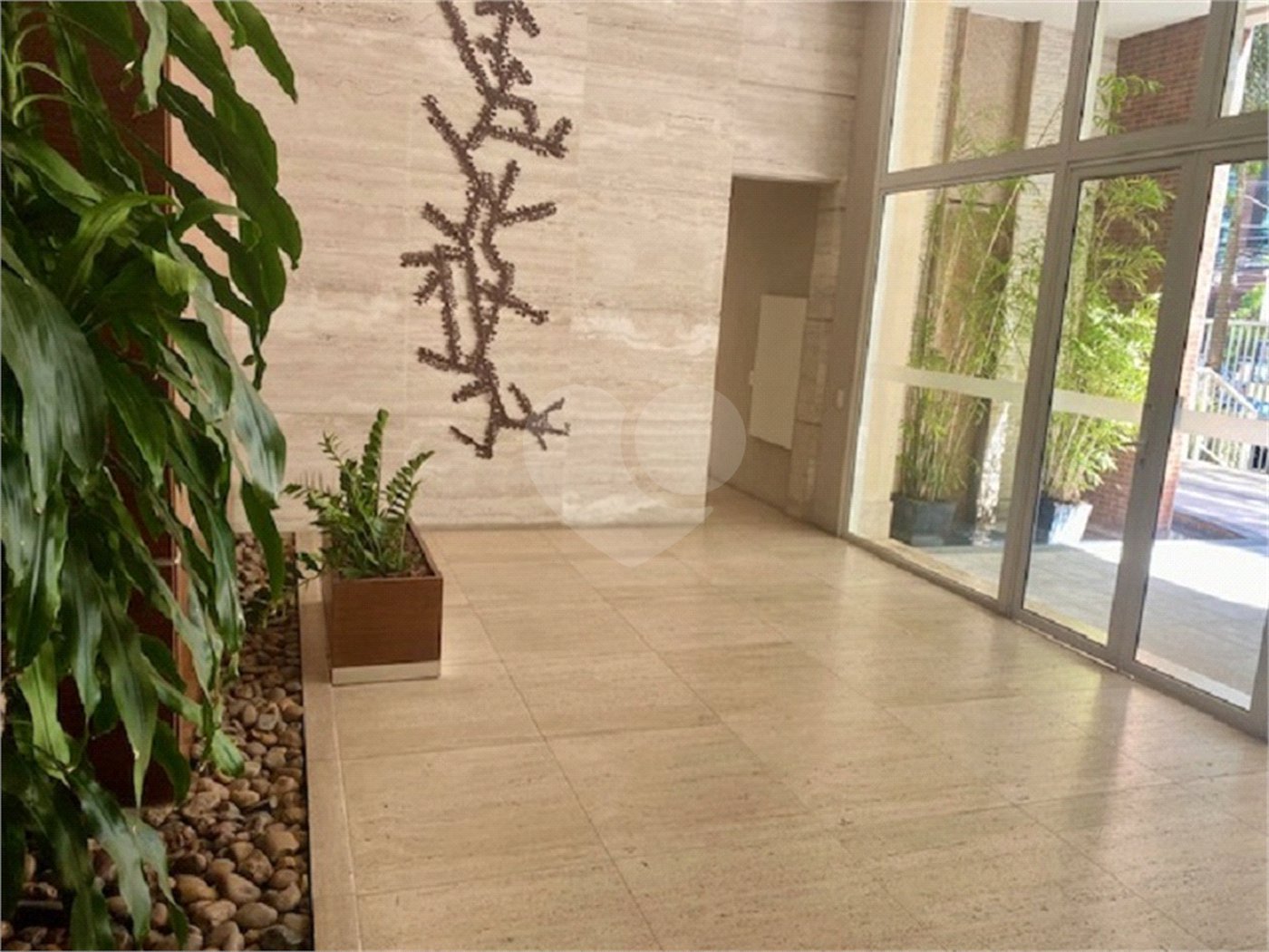 Apartamento à venda ou para alugar com 2 suítes em Itaim Bibi, São Paulo, SP