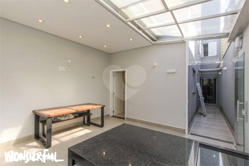 Casa à venda com 3 quartos, sendo 1 suíte, no condomínio Casa Térrea, São Paulo - SP